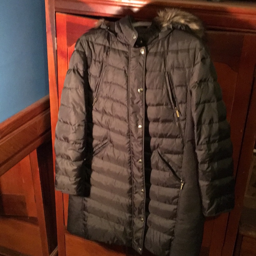 Beautiful Michael Kors XL dark green down jacket